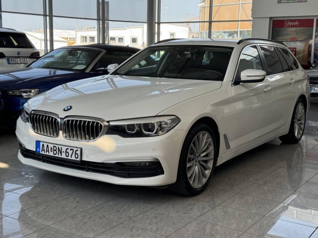 BMW 520d (Automata) Holtt�rfigyel�.�l.f�t.Vez�r...