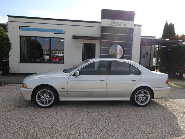BMW 520i Szedán!!Xenon!6hengeres Szivó Benzines...