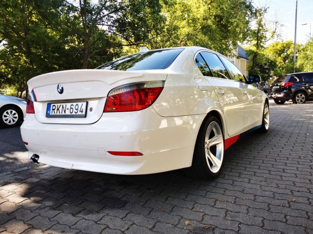 BMW 520i (Automata) Alpine white//Gy�ri F�nyez�...