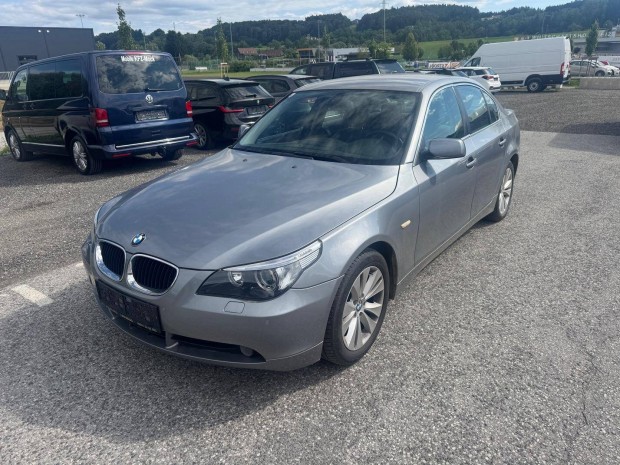 BMW 520i.......