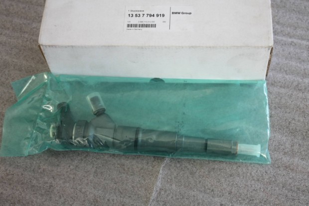 BMW 525d E60/E61 injektor befecskendező porlasztó 13537794919 7794652