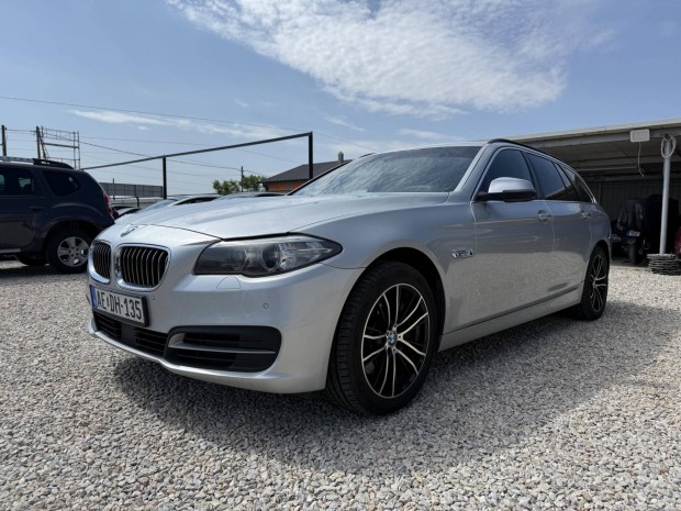 BMW 525d xdrive Touring (Automata) +Megkímélt A...
