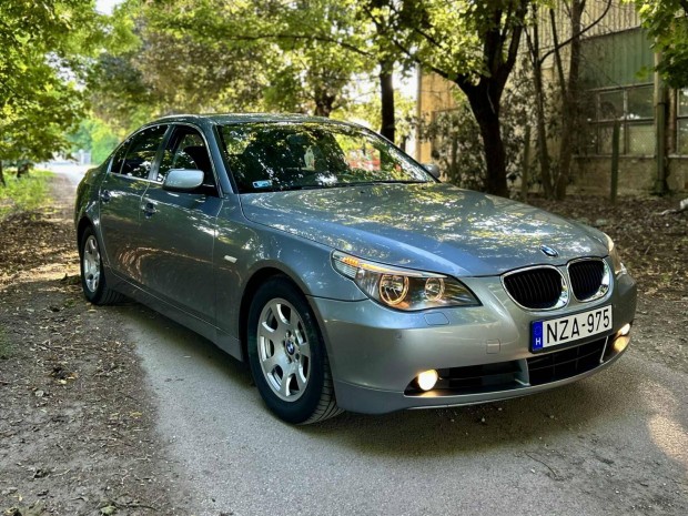 BMW 525i.......