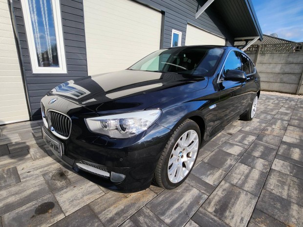 BMW 530d (Automata) GRAN Turismo.Navi.Br.Ajts...