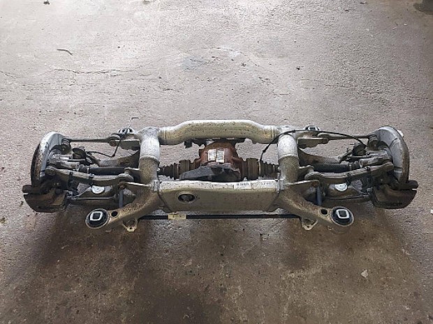BMW 5 E60 E61 hátsó híd jobb bal futómű bölcső