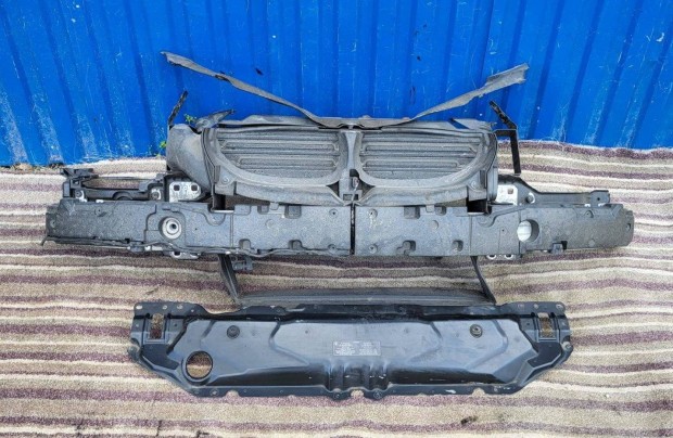BMW 5 E60, E61 gyári 51647033741 zárhíd, homlokfal takaró