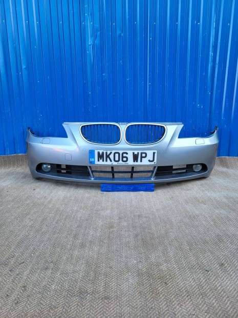 BMW 5 E60, E61 gyári első lökhárító 51117033694 ezüstszürke silbergrau