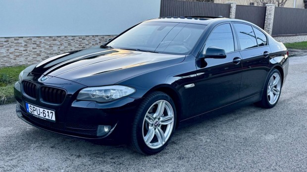 BMW 5-ÖS Sorozat 525d (Automata)