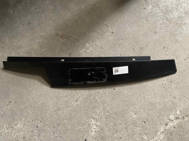 BMW 5. B oszlop takar� elad�