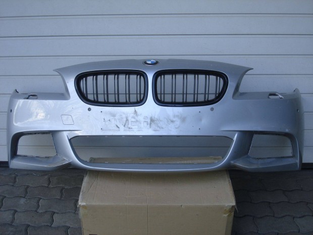 BMW 5-ös F10 F11 M-Sport radaros mosós első lökhárító 2010-től 7905289