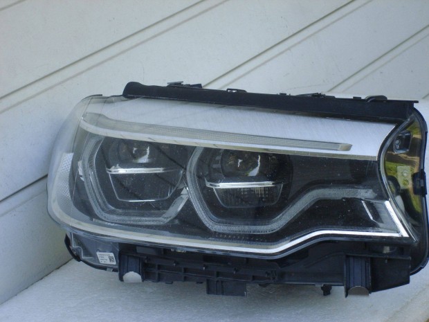BMW 5-ös G30 G31 Adaptive Led Jobb első Fényszóró 8499122-03 2016-tól