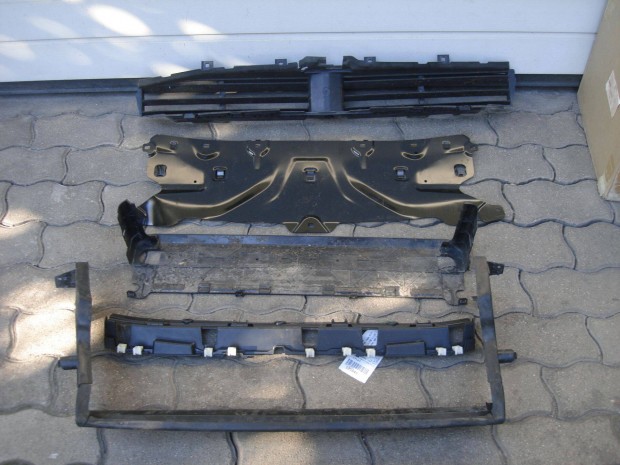 BMW 5-ös G30 G31 alsó Hűtőzsalu+Tartó+Légelterelő 7497285-04 2017-től