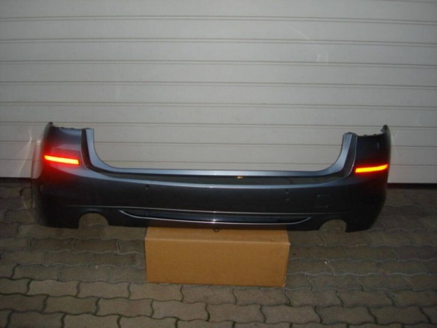 BMW 5-ös G31 4 radaros hátsó lökhárító 51127387307