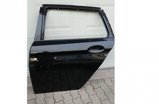 BMW 5 sorozat 2021 bal hátsó ajtó