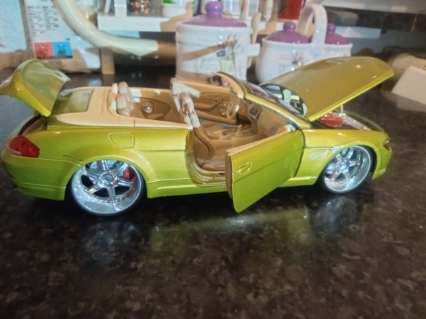 BMW 645 ci 1/18 maisto 