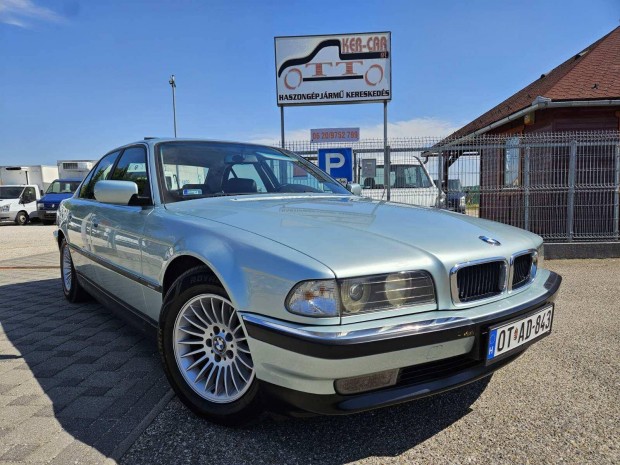 BMW 730i V8 Friss OT Vizsga! & Klíma!& Napfényt...