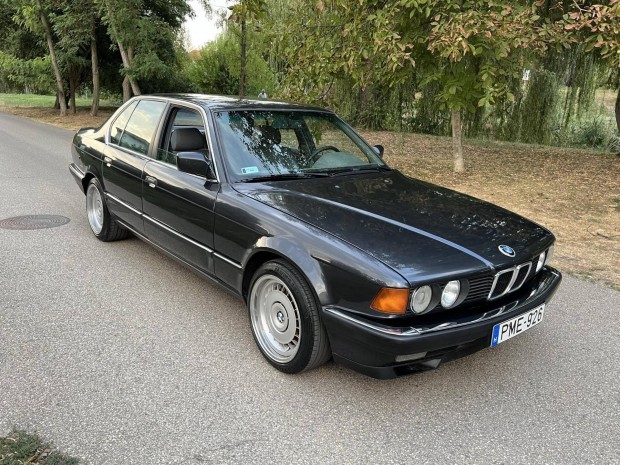 BMW 735i (Automata)