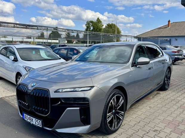 BMW 740d xdrive (Automata) M-Sport.32000Km!Magy...