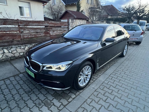 BMW 740e iperformance (Automata) 8 Kerék.Full E...