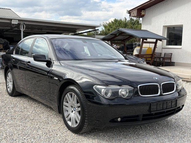 BMW 745i (Automata)