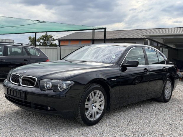 BMW 745i (Automata)