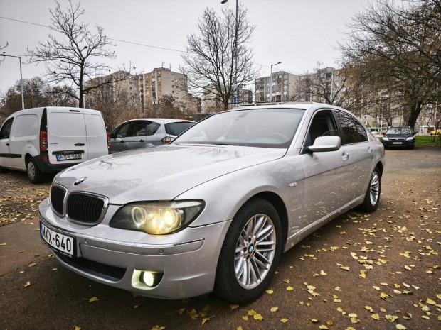BMW 750i (Automata)