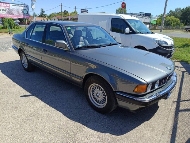 BMW 7-Es Sorozat 735i Kuriózum! Eredeti.Gyári.Á...
