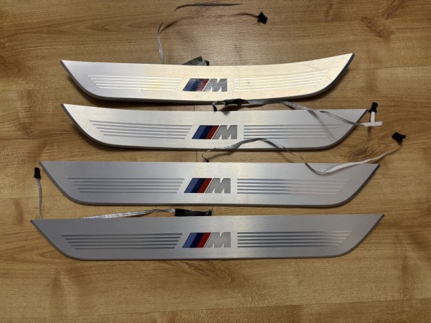 BMW 7 G11 M-Packet belső küszöb szett 8061044 8061043