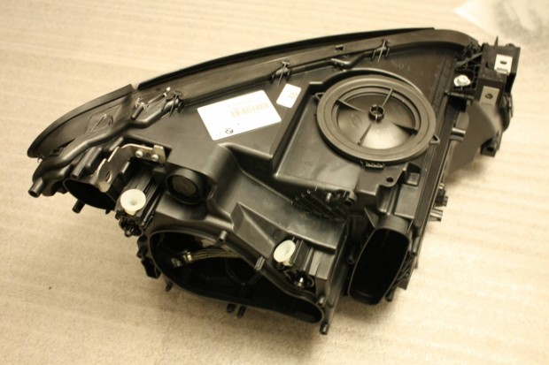 BMW 7-es F01/F02 Új Gyári fényszóró xenon lámpa adaptív kanyarkövető