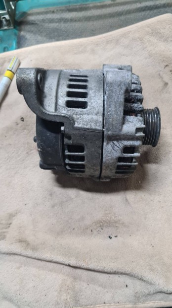 BMW BMW E90 E91 E92 330D 245le N57 Generátor 7805432