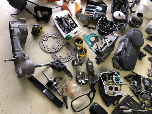 BMW C1 125ccm alkatr�szek