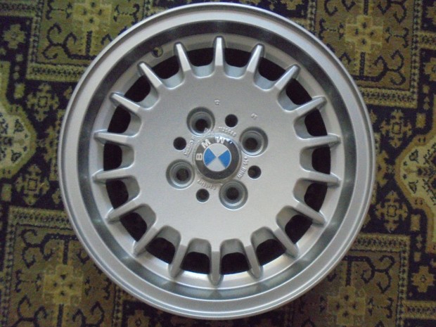 BMW E30 Gyári Könnyűfém Felni Garnitúra