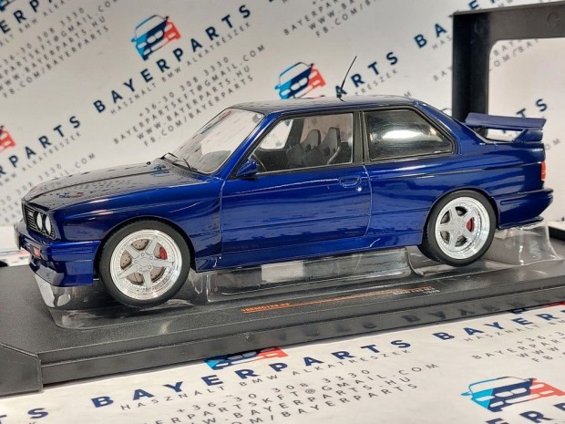 BMW E30 M3 (1989) -  Ixo - 1:18