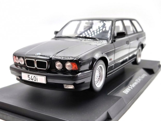 BMW E34 540i Touring - MCG - 1:18 1/18 modellautó modell autó
