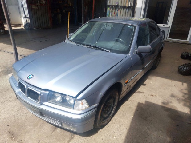 BMW E36 316 alkatrészei
