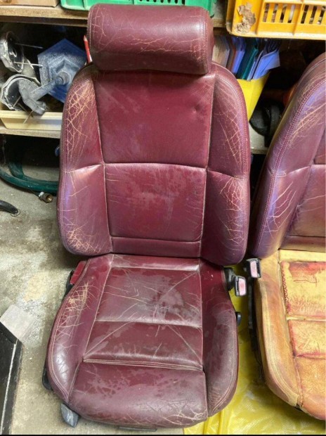 BMW E36 Coupe / Cabrio combtámaszos sportülés + cabrio hátsó ülés