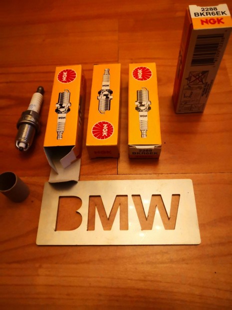 BMW E36 M43B16 j 4 db Ngk gyertya (BK R6 EK)