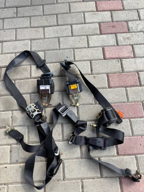 BMW E36 biztons�gi �vek �v els� �s h�ts� 3-as sorozat