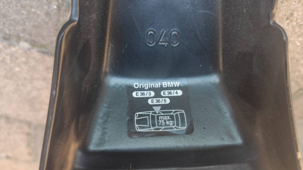 BMW E36 gyri tetcsomagtart 