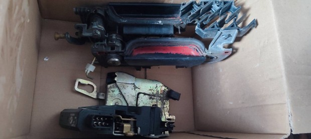 BMW E36 kilincsek és központi zár motorral