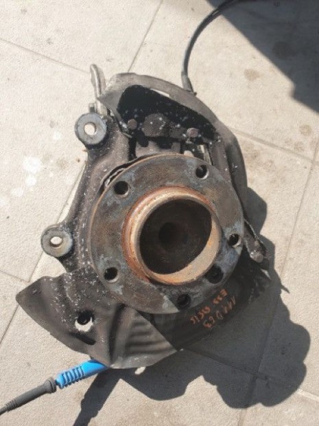 BMW E39 520i 523i 525i 528i 530 jobb els� csonk�llv�ny tengelycsonk