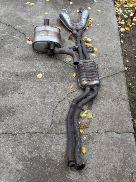 BMW E39 benzin sedan kipufog rendszer elad.