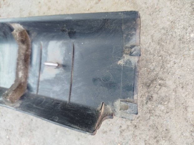 BMW E39 csomagt�r m�anyag 