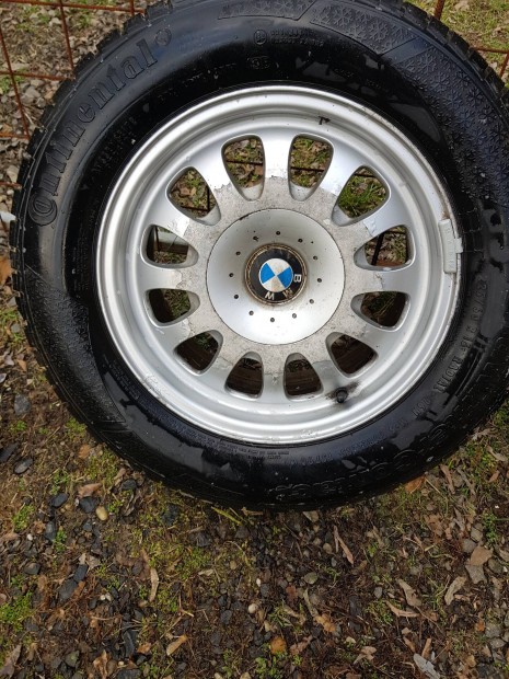 BMW E39 gyri 7j15 Is20 alufelni 225/60r15 tli gumikkal 