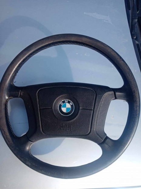 BMW E39 kormny legzsakkal