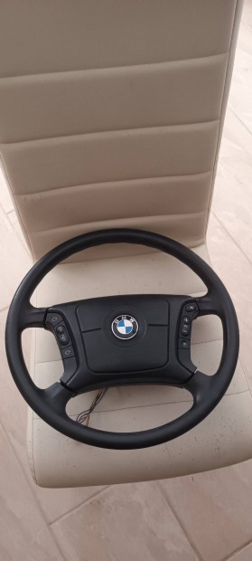 BMW E39 multikormny