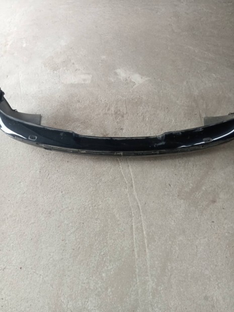 BMW E39 sérült első lökhárító