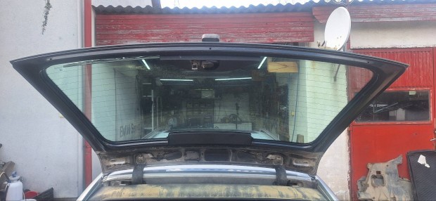 BMW E39 touring csomagtér üvegkeret