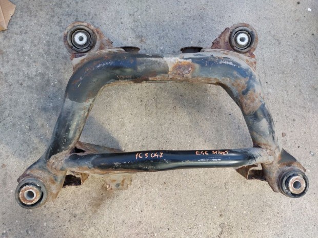 BMW E46 316i 318i 320i 323i 325i 328i 330i hátsó benzines bölcső diff