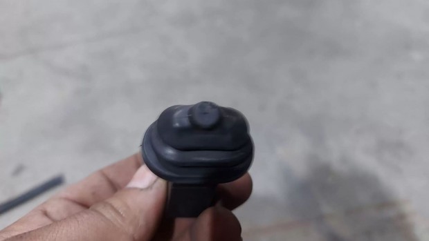 BMW E46 E60 E90 Tankajt� �zemanyag tank ajt� fed�l nyit� gomb 0145